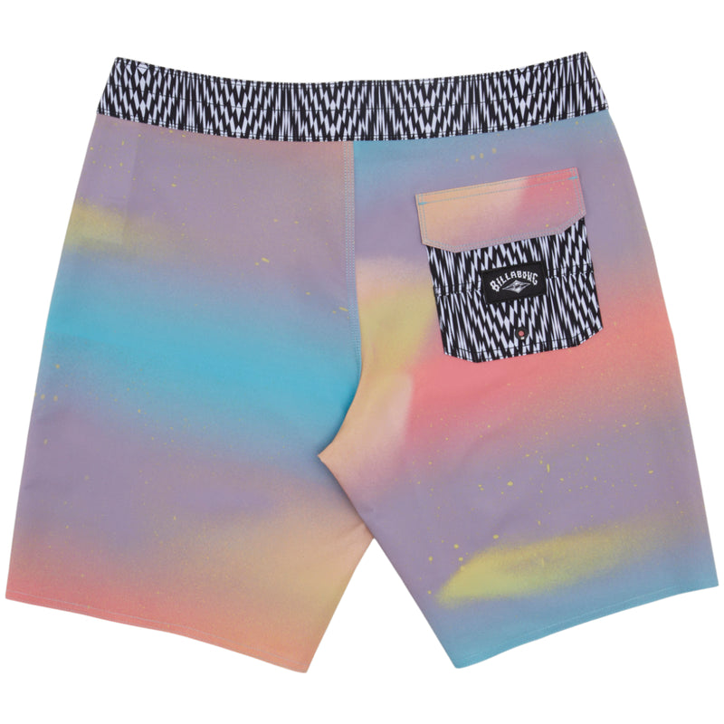 Load image into Gallery viewer, Billabong Riot Pro Performance 19&quot; Boardshorts
