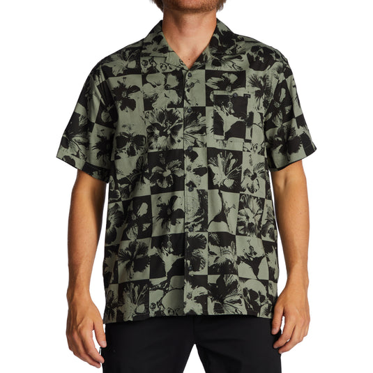 Billabong Sundays Vacay Short Sleeve Button Up Shirt