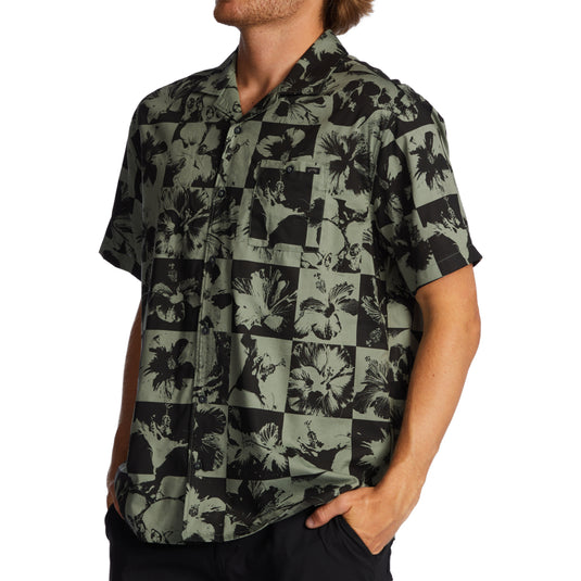 Billabong Sundays Vacay Short Sleeve Button Up Shirt