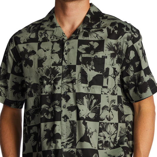 Billabong Sundays Vacay Short Sleeve Button Up Shirt