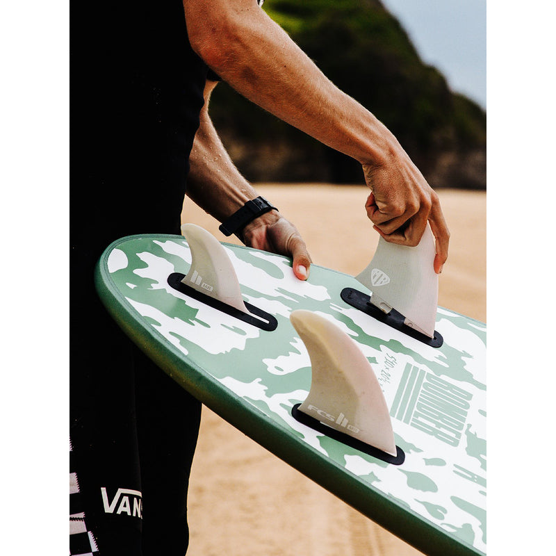 Load image into Gallery viewer, Softech Bomber 6&#39;10 Soft Surfboard
