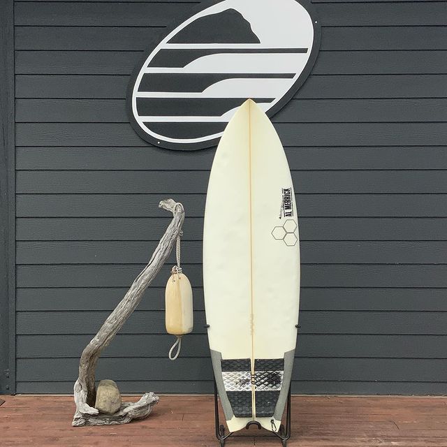 Load image into Gallery viewer, Channel Islands High 5 5&#39;8 x 20 ⅛ x 2 ⅝ Surfboard • USED
