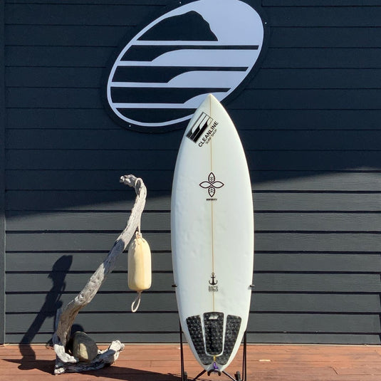 Infinity Surf 5F 5'6 x 19 ¾ x 2 ⅝ Surfboard • USED