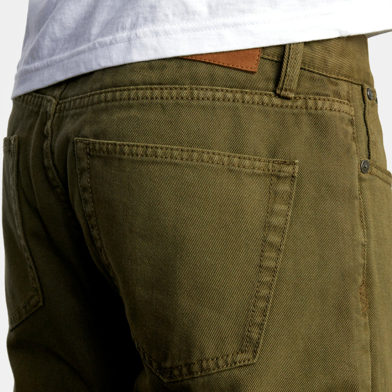 Load image into Gallery viewer, RVCA Daggers Pigment Slim Fit Jeans
