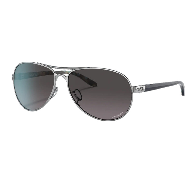 Load image into Gallery viewer, Oakley Women&#39;s Feedback Sunglasses - Polished Chrome/Prizm Grey Gradient
