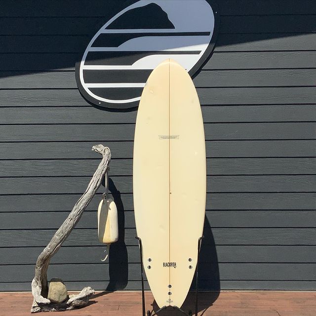 Load image into Gallery viewer, Modern Blackfish 6&#39;0 x 20 ¾ x 2 ⅝ Surfboard • USED
