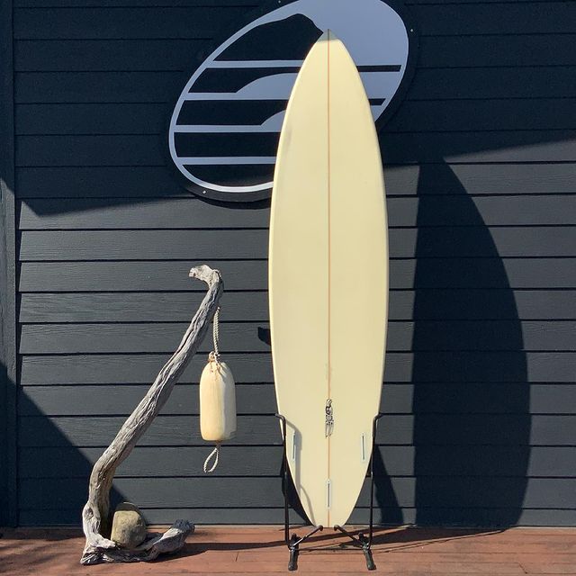 Load image into Gallery viewer, North Pacific Thruster 7&#39;6 x 21 x 2 15/16 Surfboard • USED
